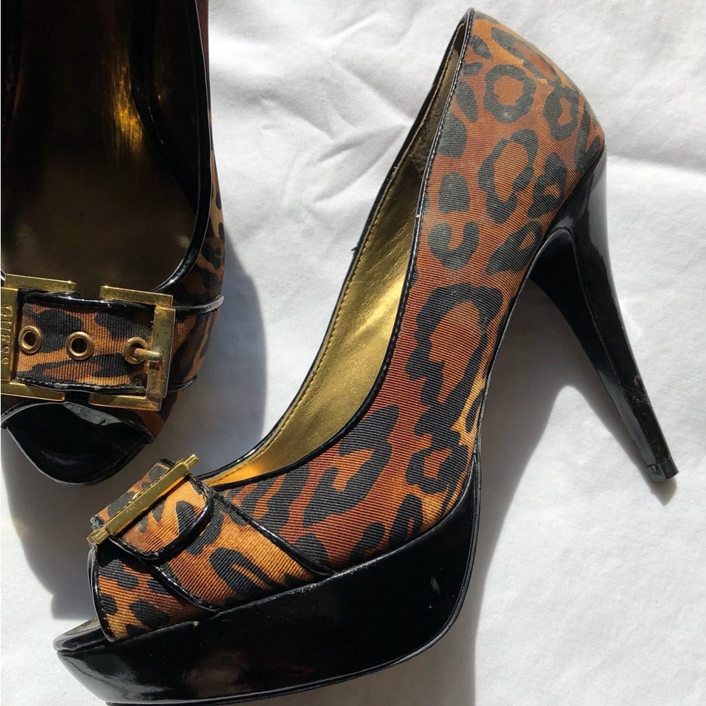 Guess woman’s leopard print shoes, heels great for party’s Christmas val…